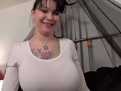 Amatrice Tatoued Emo Show Huge Bra And Boobs Free Porn 47